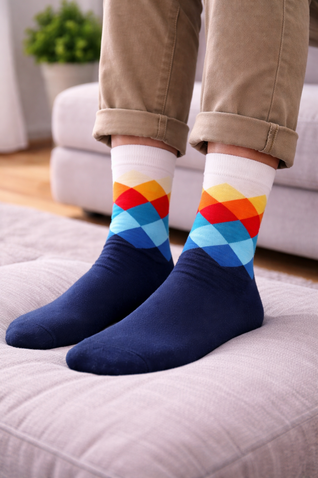 Vibrant Argyle Gradient Socks